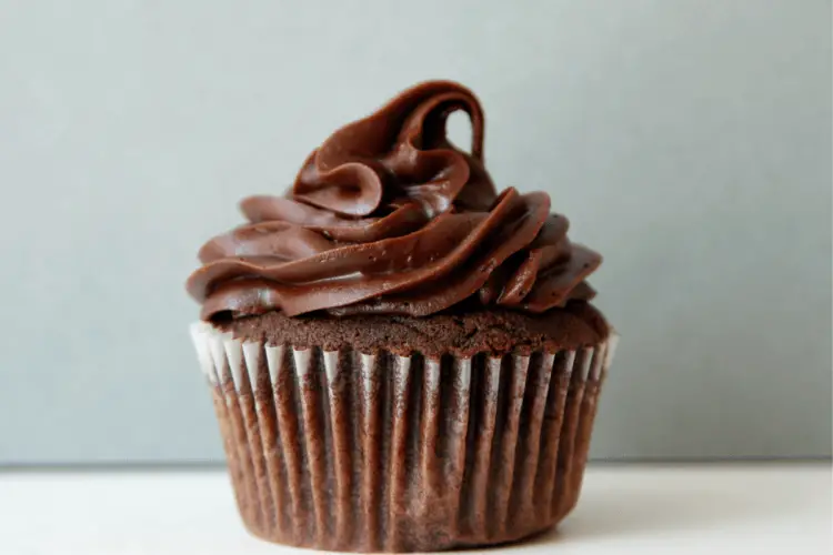 Cupcakes with Chocolate Ganache