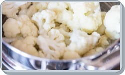 steaming-cauliflower-florets