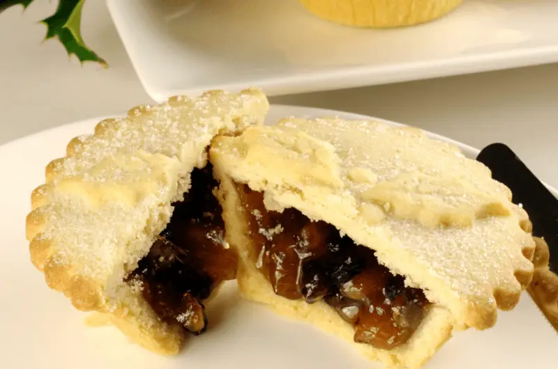 Shortcrust Pastry Mince Pies (with brandy butter)