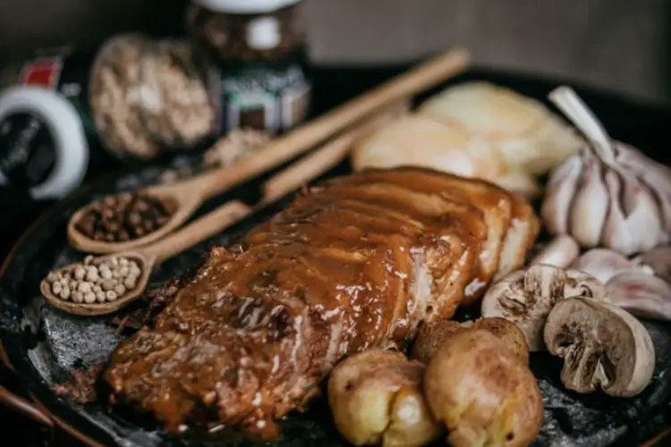 Garlic Butter Chipped Steak